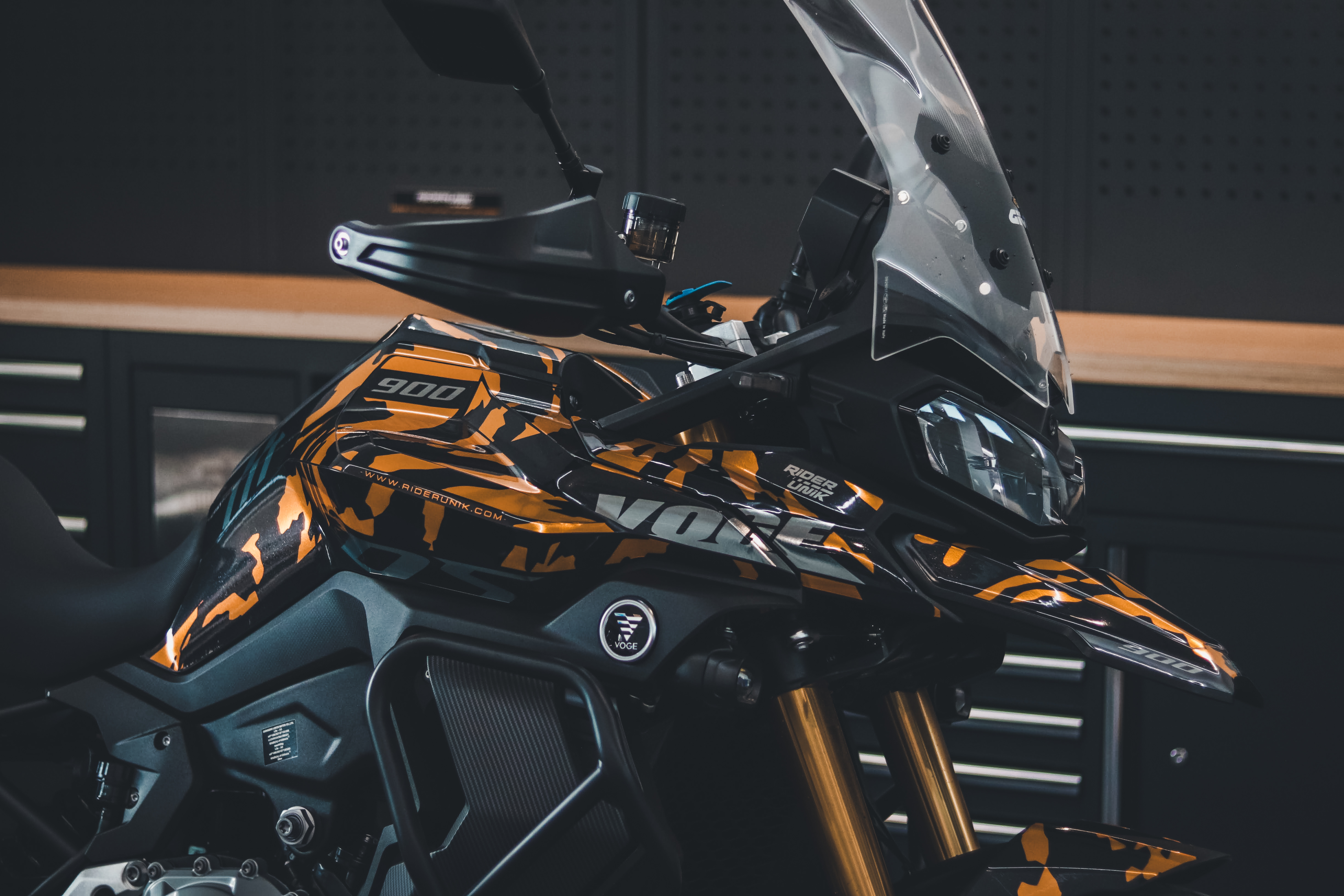 Image Voge 900 DSX : La nouvelle reine des trails et l’art de la personnalisation par RiderUnik